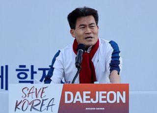 전한길도 '현대제철 강성노조' 맹공…"허리띠 졸라매고 회사 살려놔야 할 자들이"