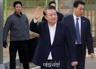 '尹 구속취소'에 與 잠룡들, 숨고르기…'이재명·공수처 때리기' 여론전 [정국 기상대]