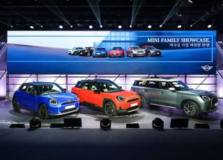 MINI, 전기차 3종 동시 출격… 새 얼굴 '에이스맨' 정체는?