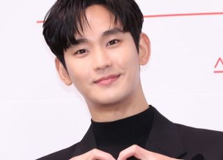 김수현, 故김새론 교제 의혹에 “명백한 근거로 다음 주 입장 밝힐 것”