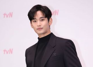 김수현 측 "故 김새론 성인 이후 교제…채무 변제 요구한 적 없다"