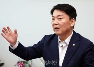 안철수 "이재명, 하라리보다 먼저 나와 AI 토론해야"