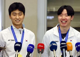 유인촌 장관, 전영오픈 남자복식 우승 서승재·김원호에 축전