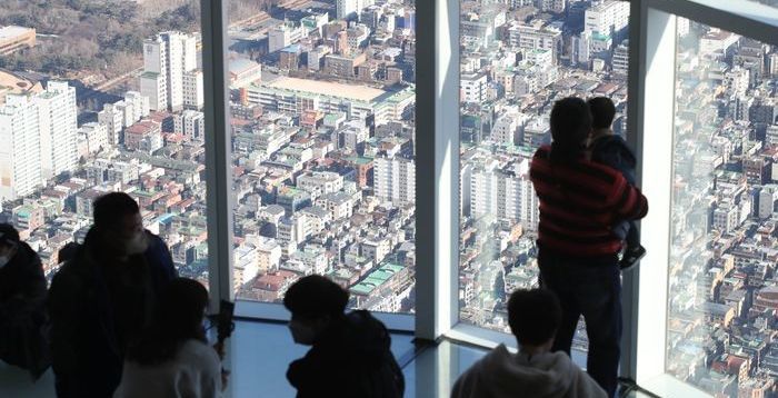 집값 들썩이자 결국 ‘토허제’ 확대…‘냉온탕’ 정책에 혼란 가중