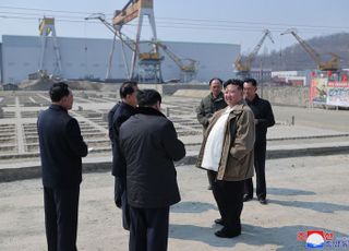 北김정은, 또 조선소 시찰 "해군력 강화 위해 조선능력 제고…국가경제 발전"