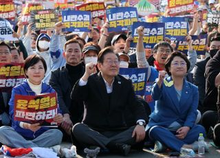 [3/24(월) 데일리안 출근길 뉴스]'25일 尹 파면' 외치는 민주당…결국 '이재명 사법부 시계'가 더 빨리 돌아가나 등