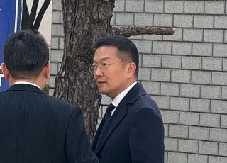 LG家 맏사위 윤관, 조세불복 소송 '2차전'…해외 SPC 투자 지휘 등 쟁점
