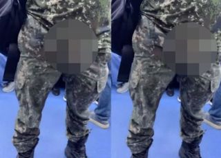군복 입고 중요 부위 노출? “핸드폰으로 사진 찍는 듯한 행위도”