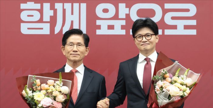 김문수 "다시 위대한 나라 될 수 있도록"…한동훈 "죽을 각오로 싸워 이길 것"