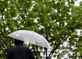 [오늘 날씨] 근로자의 날, '낮 최고 25도' 더위에 전국 '비바람'…비 내리는 날, 근육이 아프다면?