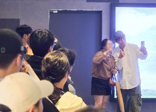 박지환, 영화인들과 찰칵 [26th JIFF]