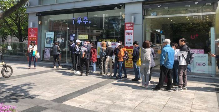 "SKT 유심 공급 안정화까지 신규 가입 중단"…가입자 감소 타격 불가피(종합)