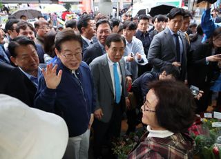 [현장] '유죄 취지' 파기환송에도…이재명, 약세지역 포천서 여유 보였다