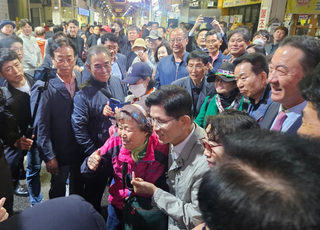 [현장] 대전·청주 시장서 얼굴도장 '꾹'…김문수, '중도 텃밭' 충청서 표심구애