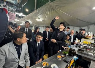 [현장] "사랑 받기 위해 노력했다"… '다시 대구' 한동훈, '이재명 심판날' 잔치국수
