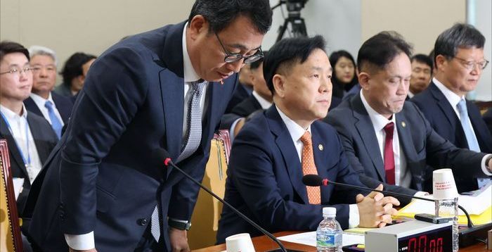 인신공격과 조롱, 'SKT 유심 해킹 사고' 본질 흐린다 [데스크 칼럼]