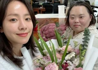 '한지민 쌍둥이 언니' 열연 정은혜 작가, 5월의 신부됐다…8살 연상 작가와 오늘 결혼식