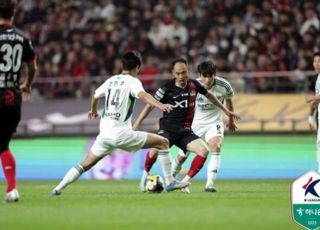 ‘48008’ 최다관중 앞에서도 안 터진 FC서울, 충격적 3연패…6일 안양 원정