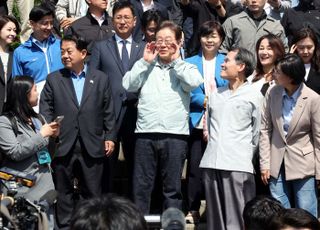 이재명 '원융회통' 강조…"공존·상생하란 부처님 말씀 등불 삼겠다"