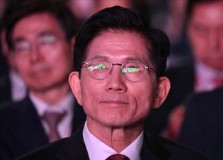 [속보] 김문수 "대선후보 당무우선권 침해 중단하라…필요한 조치 할 것"