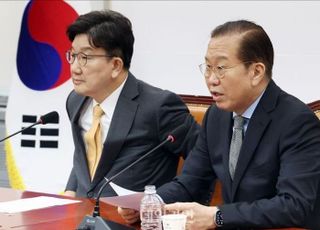 지도부 '강온 양면' 전략…김문수 요구 수용하되 전당대회 소집