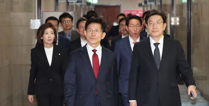 [속보] 권영세·권성동, 김문수 찾아 TK 내려간다…단일화 설득키로