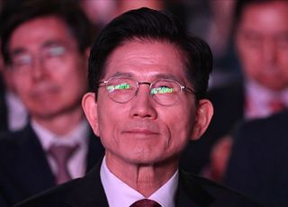[속보] 김문수 "당에서 대선 후보 끌어내리려 해…후보 일정 중단"