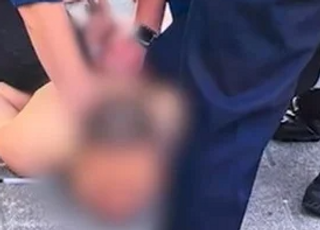 술도 안 취했는데...헐벗은 채 흉기난동 부린 20대男