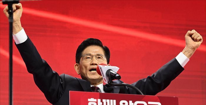 '김문수 지지' 전직 의원 209명 "지도부 후보교체 술수 삼가라"