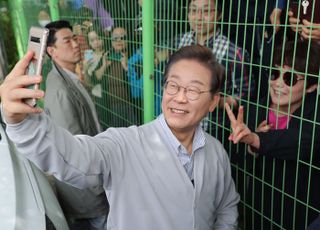 이재명, 본인 파기환송심 연기에 "법원, 헌법정신 따라 합당한 결정"