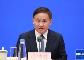中, 돈 풀기 나섰다…지준율 0.5%P, 기준금리 0.1%P 인하