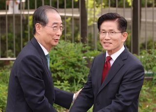 한덕수 "일주일 뒤 단일화? 하지 말자는 것"…김문수 "안 한다고 한 적 없다"
