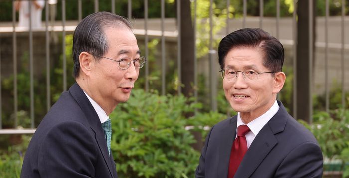 한덕수 "일주일 뒤 단일화? 하지 말자는 것"…김문수 "안 한다고 한 적 없다"