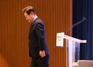 사법리스크 벗은 이재명…민주당은 대법원장 압박 '일단 보류'