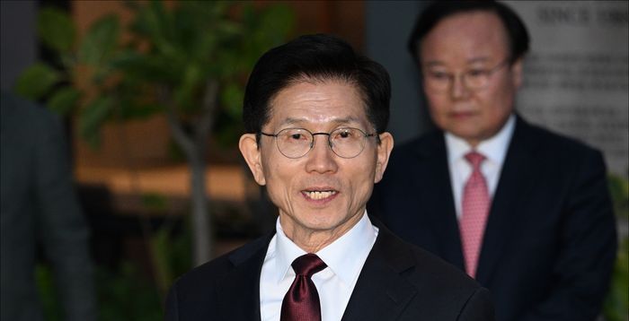 [속보] 김문수 "단일화 불법 시도 반민주적 행위…즉각 중단해달라"