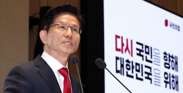 가처분 기각에…김문수측 "법원도 후보 인정" 한덕수측 "차분히 지켜보겠다"