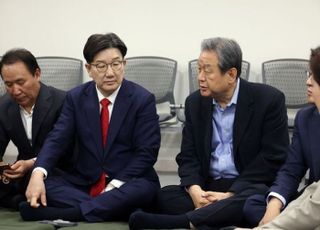 김무성·유준상, '단일화 촉구 단식' 중단…"아름다운 단일화 이루지 못할 상황"