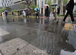 [오늘 날씨] 낮 기온 10도 내외…전국 곳곳에 오후까지 비
