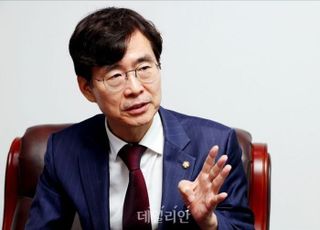 조경태 "대선 후보 교체, 법적 정당성 결여된 날치기"…한덕수 사퇴 촉구
