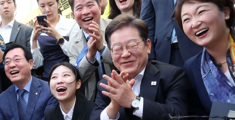 민주당, 김문수 끌어내려지자 "청빈한 삶" 평가했는데…후보 복귀