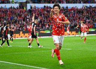 이재성 리그 6호 도움, 우승 트로피 들어 올린 김민재·해리 케인
