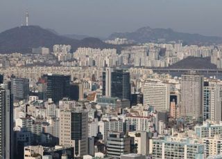 “이럴 바엔 월세 살지”…전셋값 뛰고 입주물량 줄고