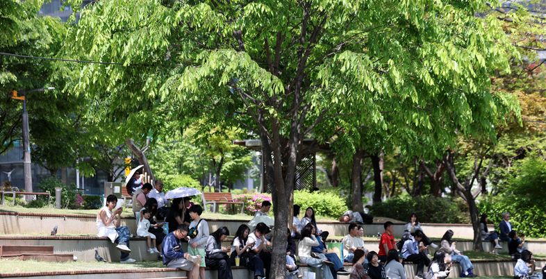 [오늘 날씨] 전국 맑고 낮 최고 26도...나른한 봄날 춘곤증 물리치는 팁 3