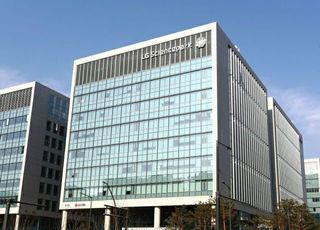 LG CNS, 신한은행에 챗GPT 기반 기업용 AI 서비스 구축