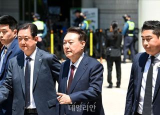 윤석열은 보내주자 [기자수첩-정치]