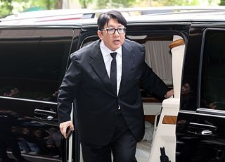 방시혁 하이브 의장, 'SM엔터 시세조종 재판' 증인 출석 통보받아