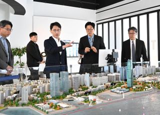 김윤상 차관, 부산항 북항재개발 집행현장 방문