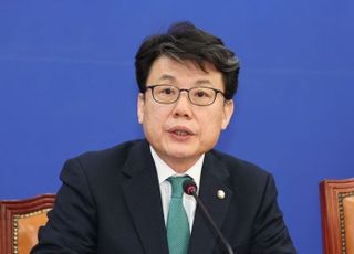 이재명 암살용 사거리 2㎞ 괴물 저격총?…진성준 "밀반입 제보 접수됐다"