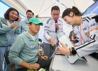 오세훈 시장, 서울헬스쇼 대웅제약 디지털 헬스케어 전시 현장 방문