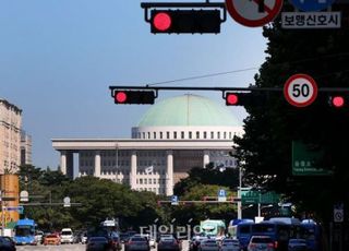 밖으론 정치 통합, 안에선 사법부 압박…민주당의 '두 얼굴 전략'